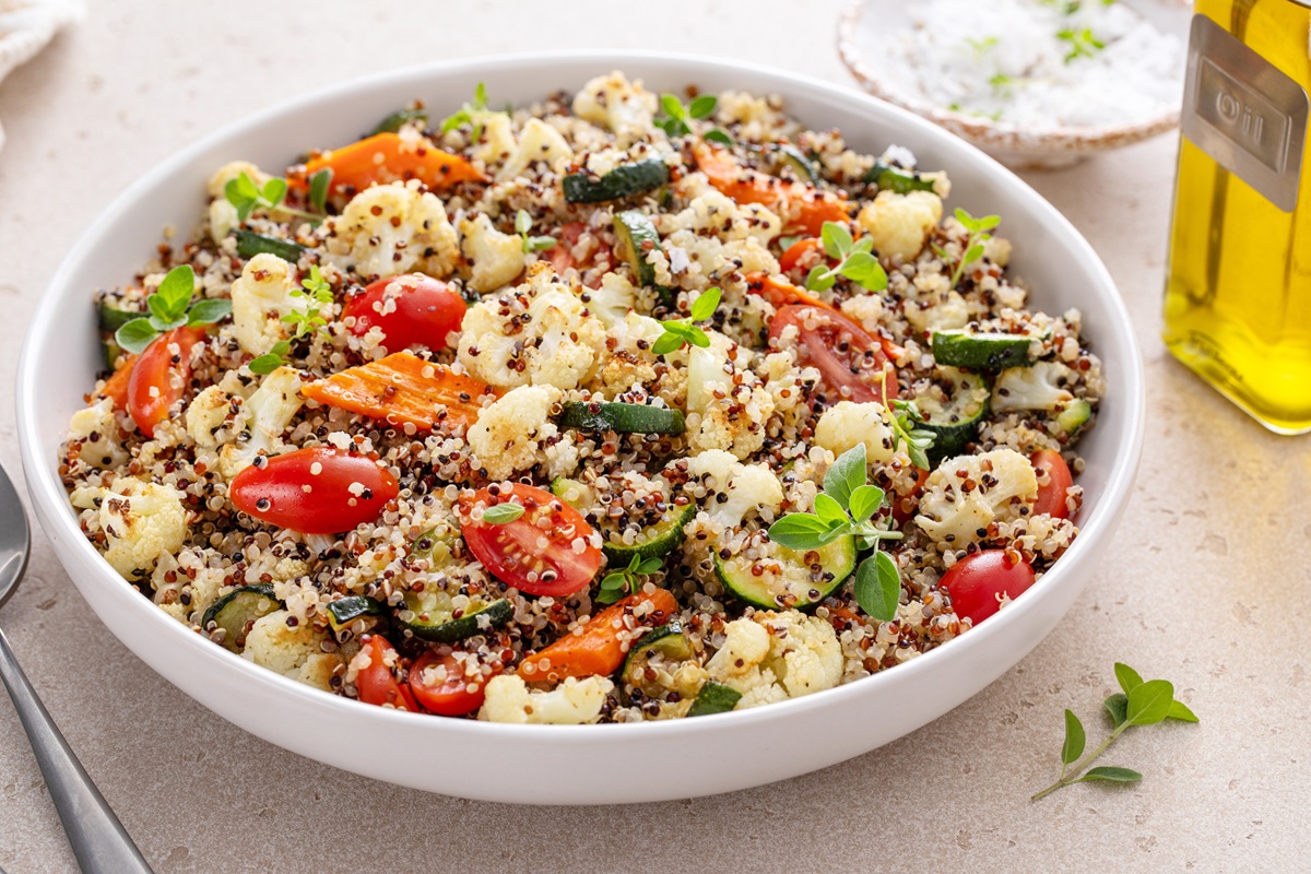 Quinoa bowls with roasted vegetables